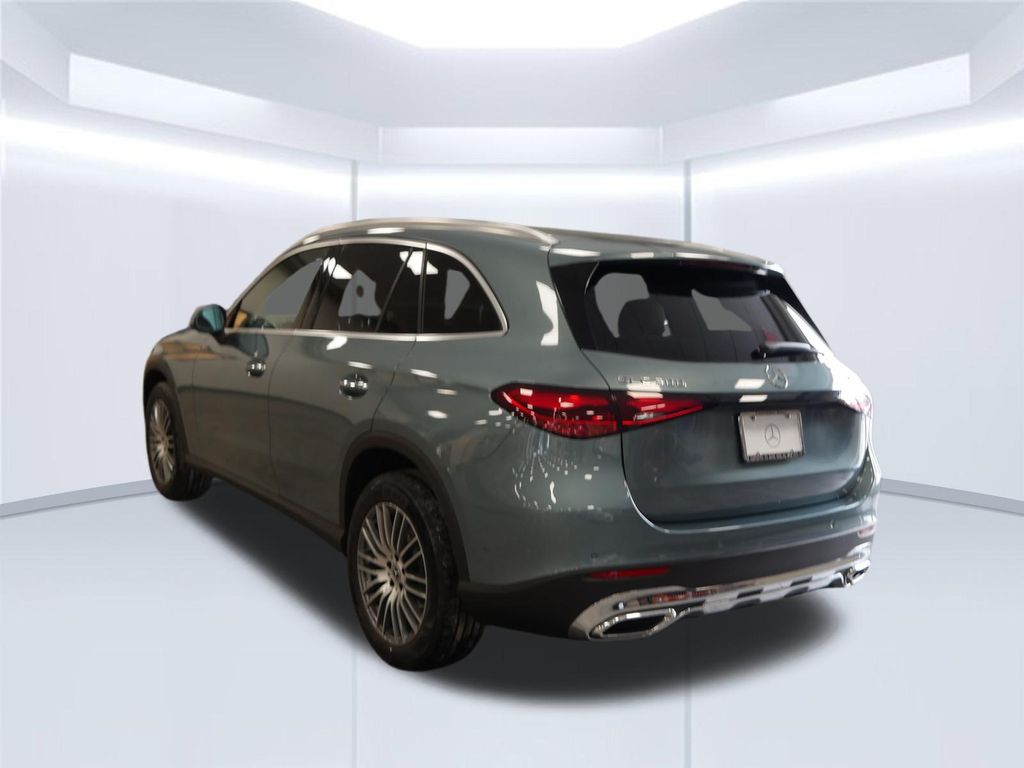 Thumbnail: 2026 Mercedes-Benz GLC - 3
