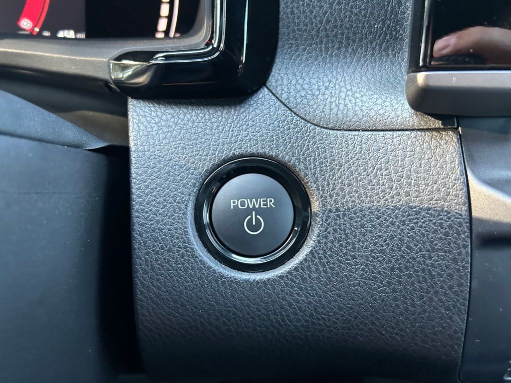 Thumbnail: 2025 Toyota Camry - 29