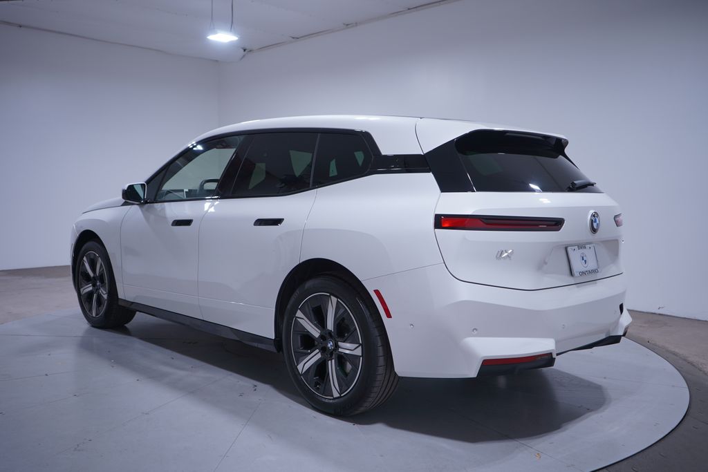 Thumbnail: 2026 BMW iX - 3