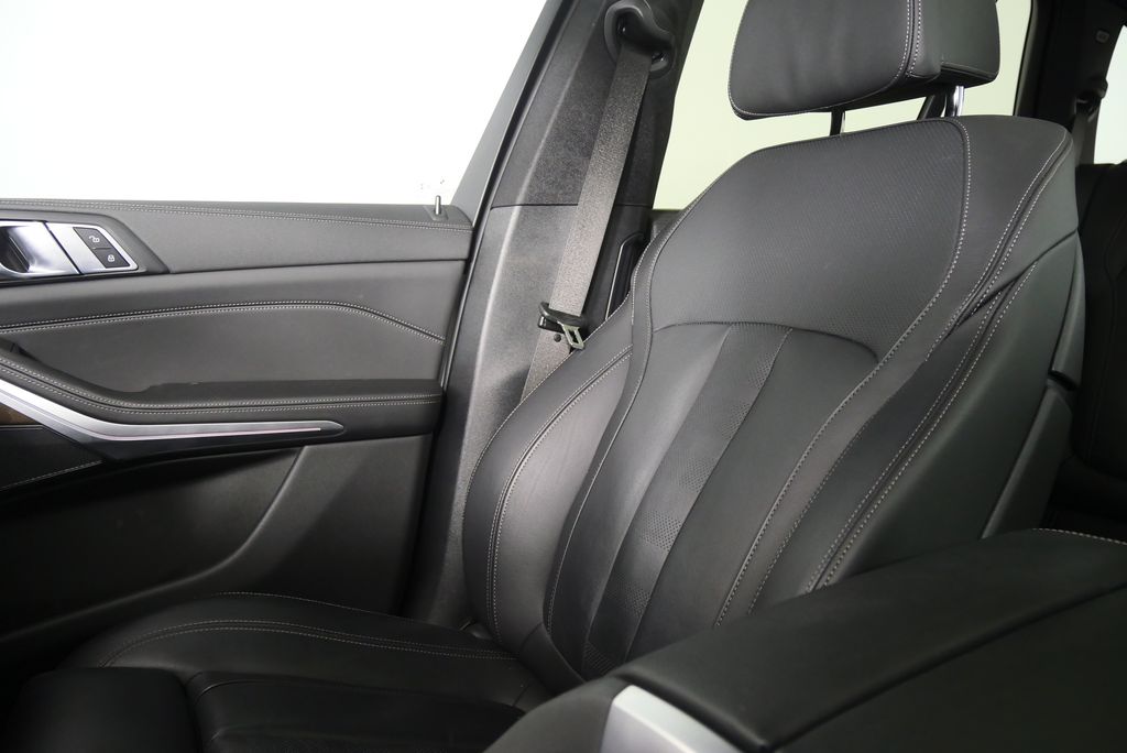 Thumbnail: 2022 BMW X5 - 28