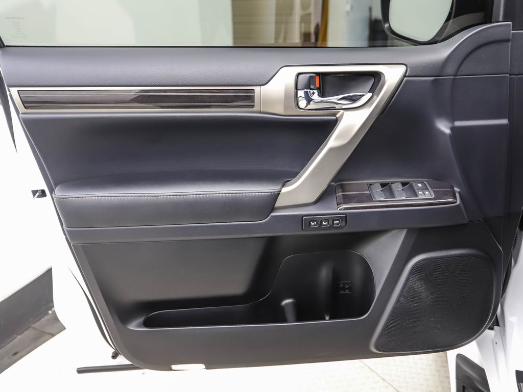 2021 Lexus GX 460 9