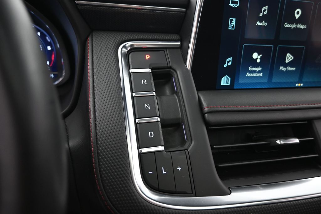 2023 Chevrolet Suburban 4WD RST