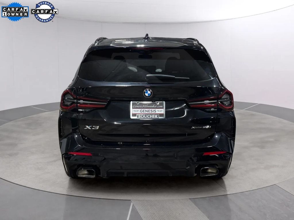 Used 2024 Black BMW xDrive30i image 4