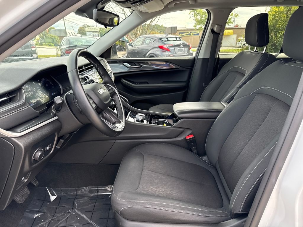 used 2022 Jeep Grand Cherokee car, priced at $25,780