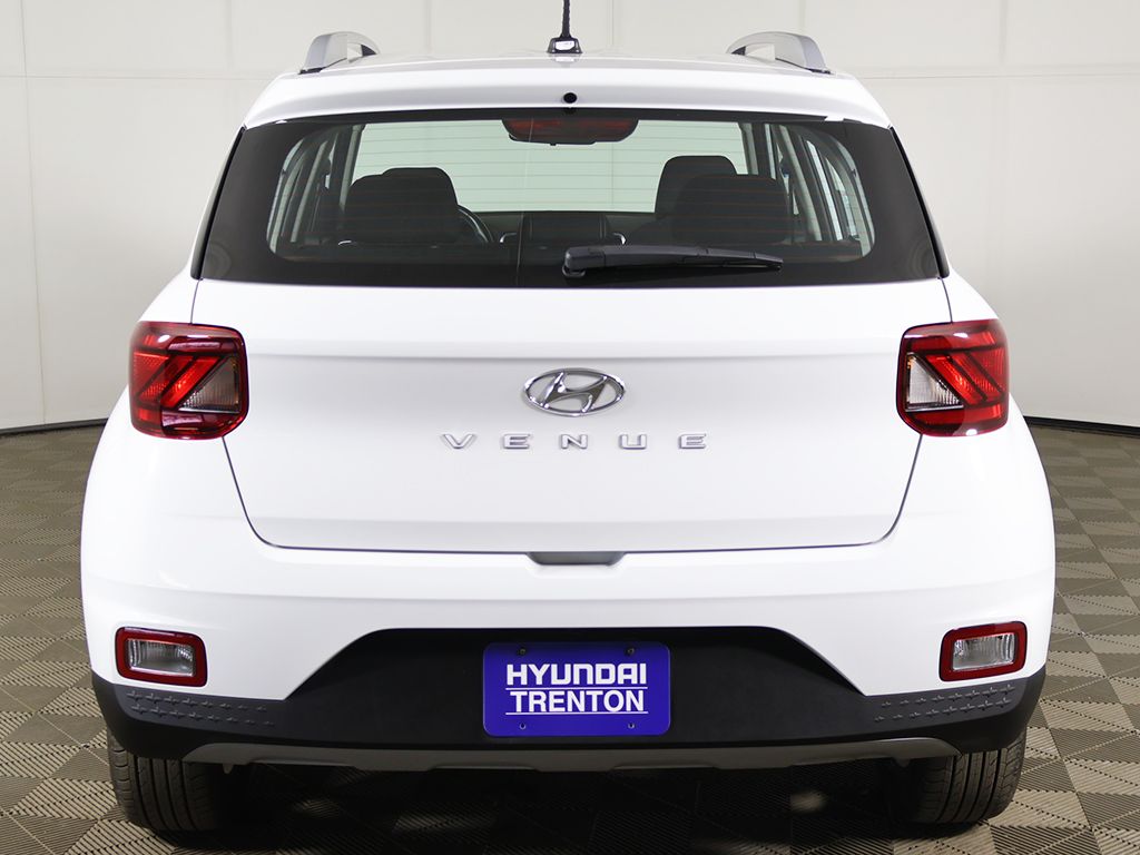 Used 2026 White Hyundai SEL image 11
