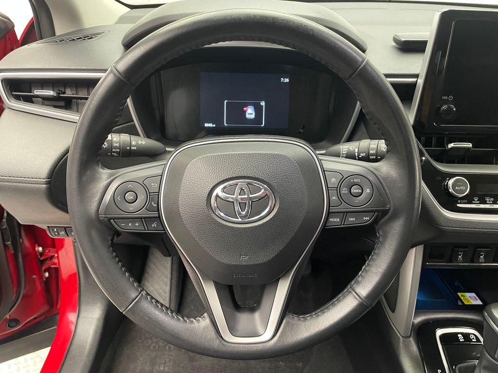 2023 Toyota Corolla Cross XLE 21
