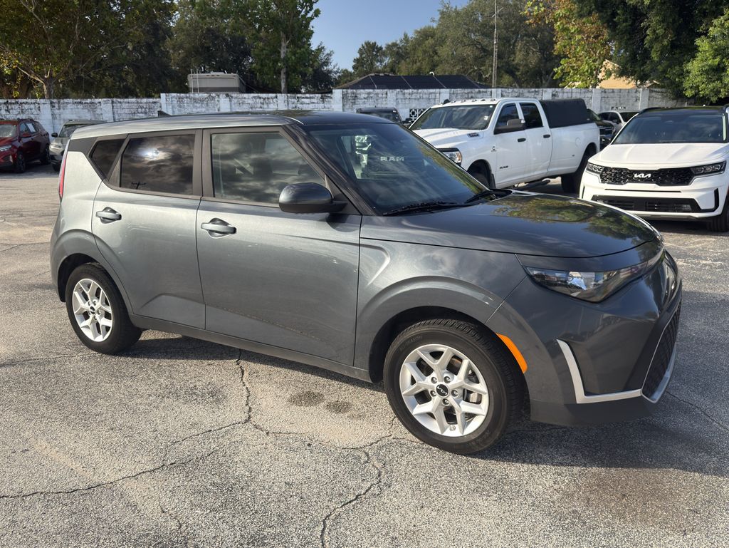  2024 Kia Soul LX FWD   