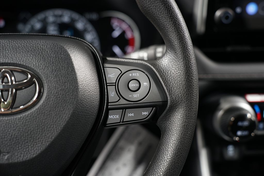 Thumbnail: 2025 Toyota RAV4 - 13