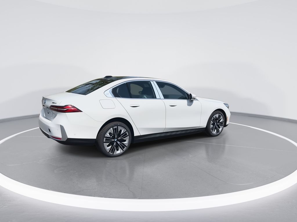 Thumbnail: 2027 BMW i5 - 8