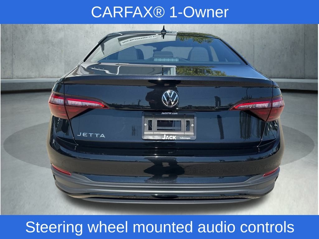 2024 Volkswagen Jetta 1.5T Sport photo 4