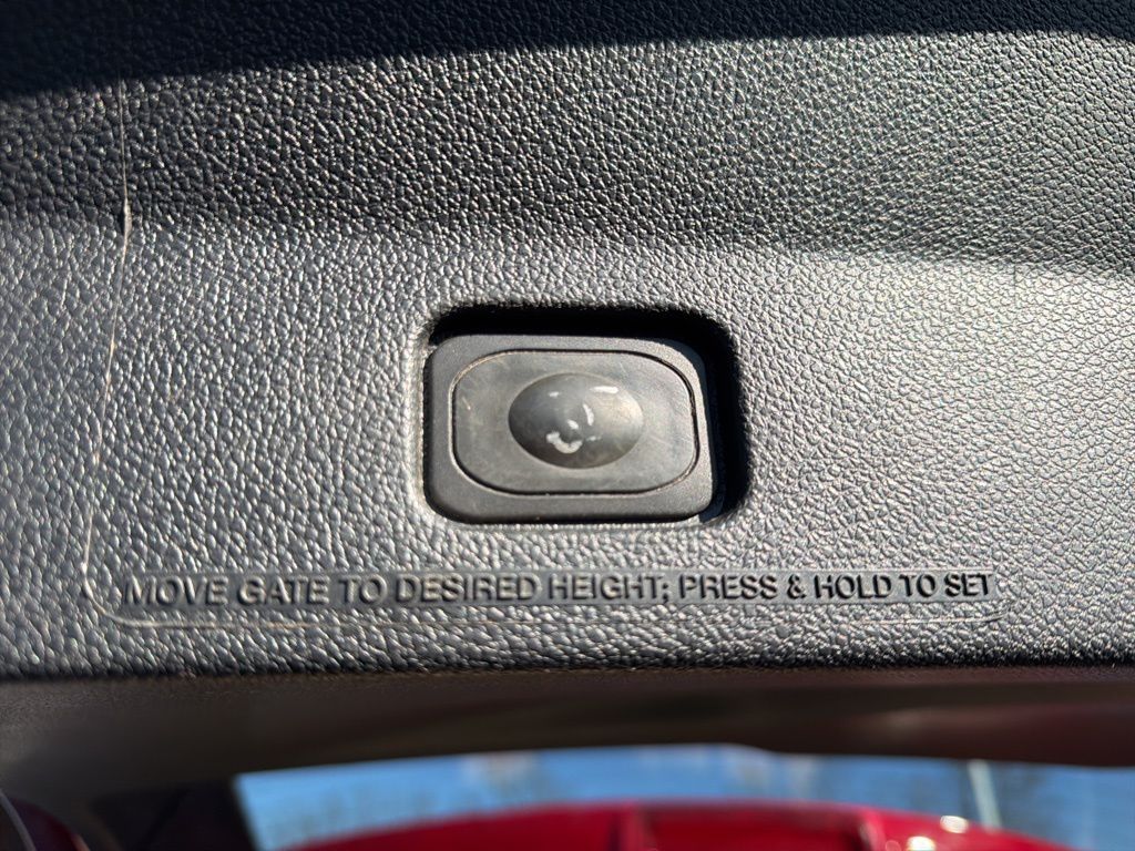 Thumbnail: 2016 Ford Explorer - 23