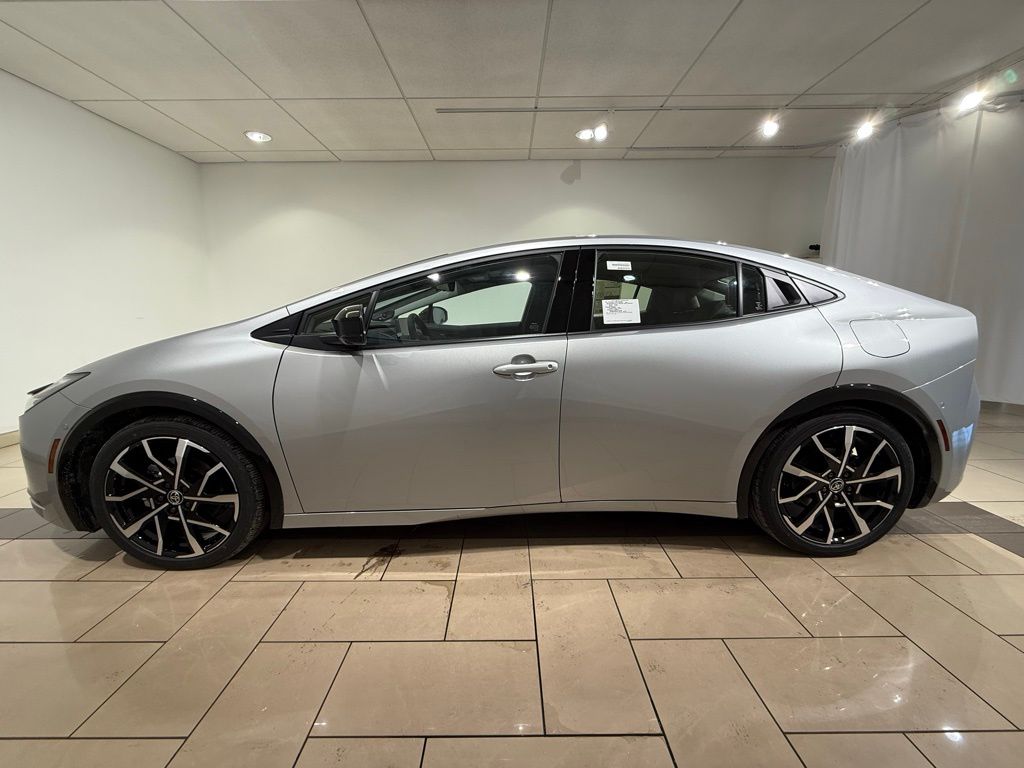 Thumbnail: 2026 Toyota Prius - 2