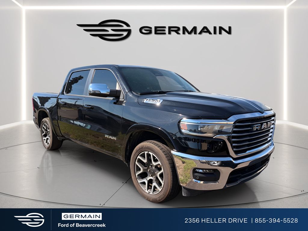 2025 RAM 1500 Laramie Crew Cab 4WD