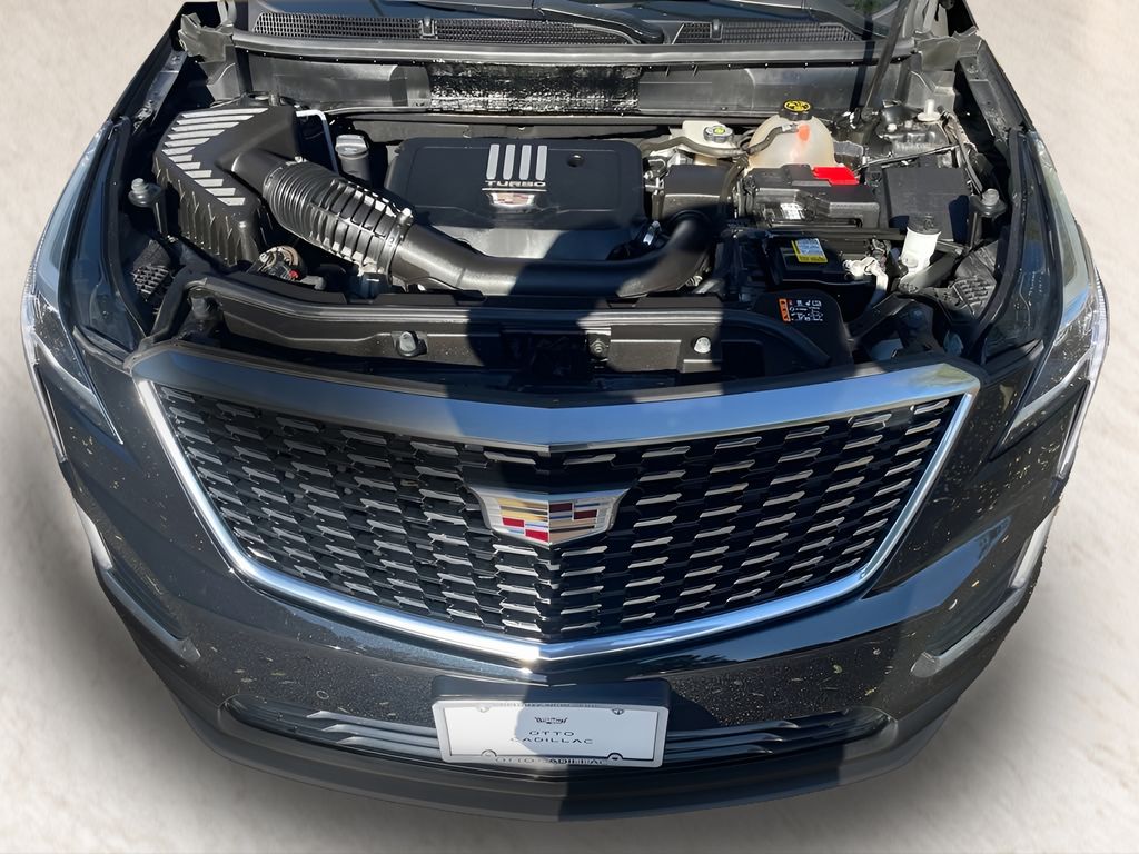 used 2022 Cadillac XT5 car, priced at $28,900