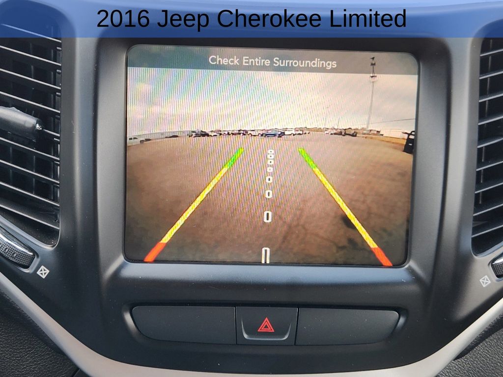 2016 Jeep Cherokee Limited 18