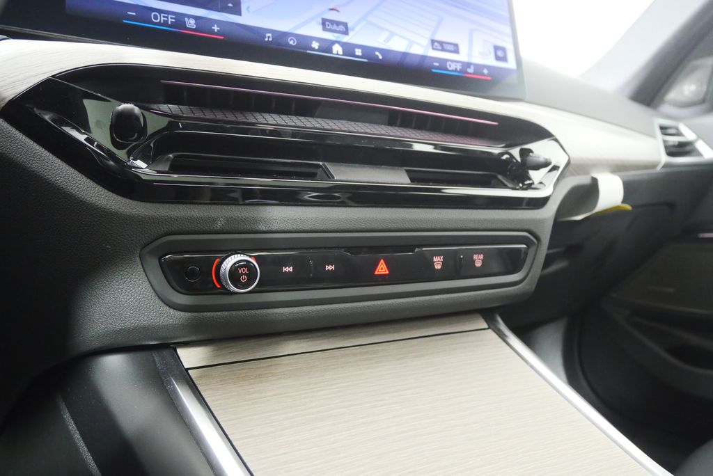 Thumbnail: 2025 BMW 3 Series - 21