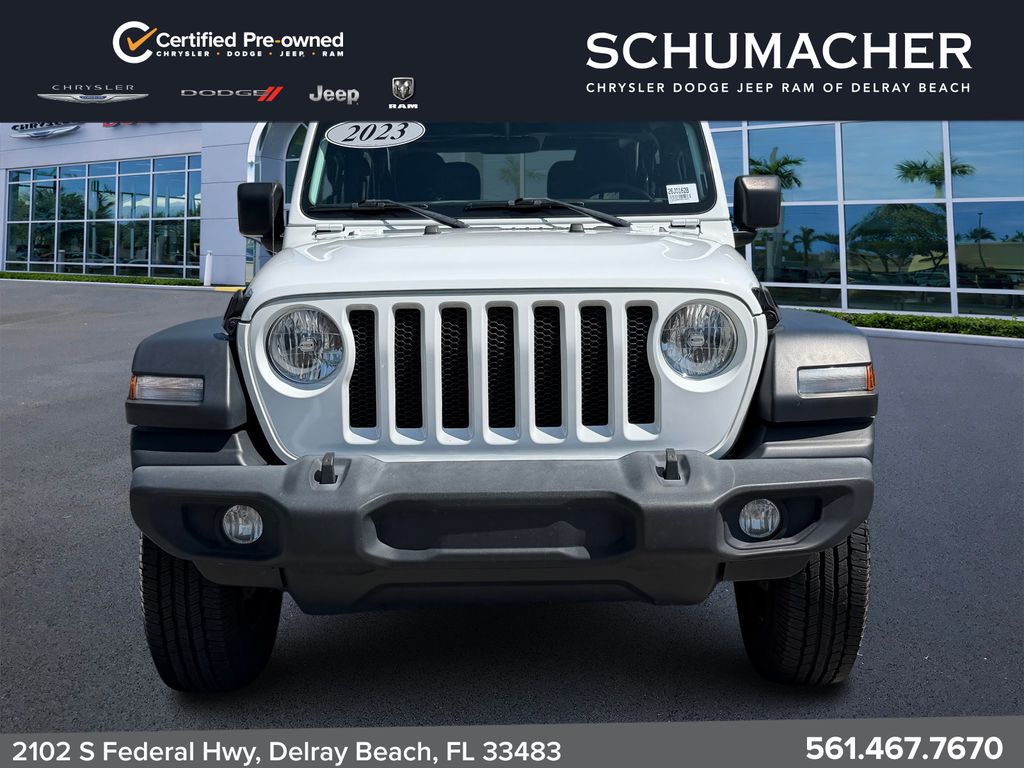 View vehicle photo 2