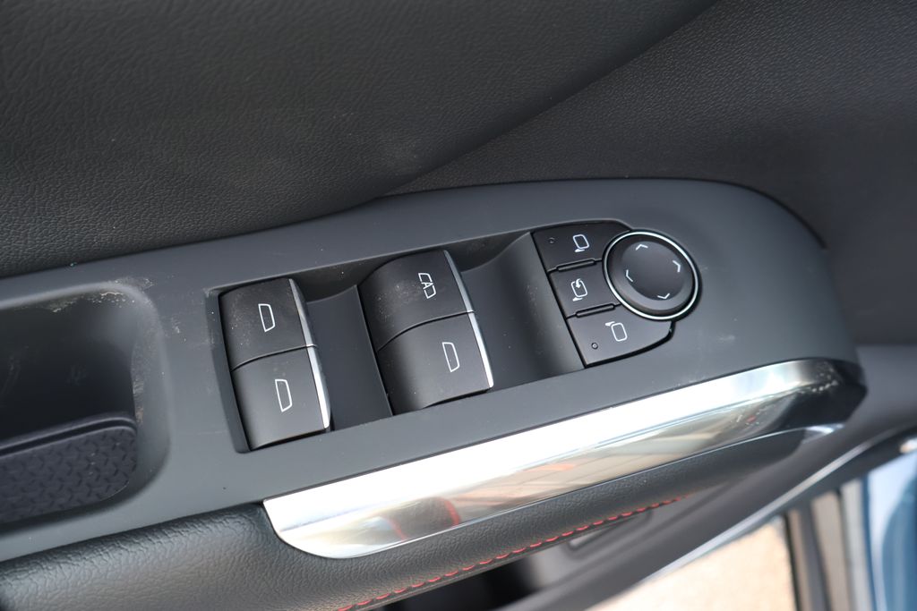 Thumbnail: 2026 Chevrolet Traverse - 18