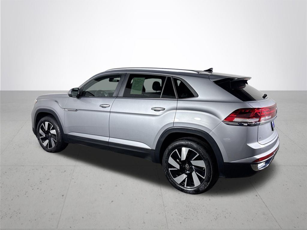 2025 Volkswagen Atlas Cross Sport 2.0T SE w/Technology