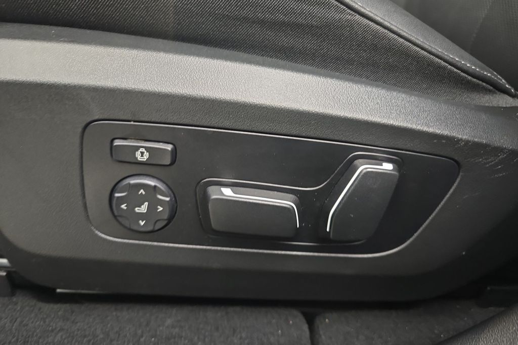 2025 BMW X3 30 - Photo 13