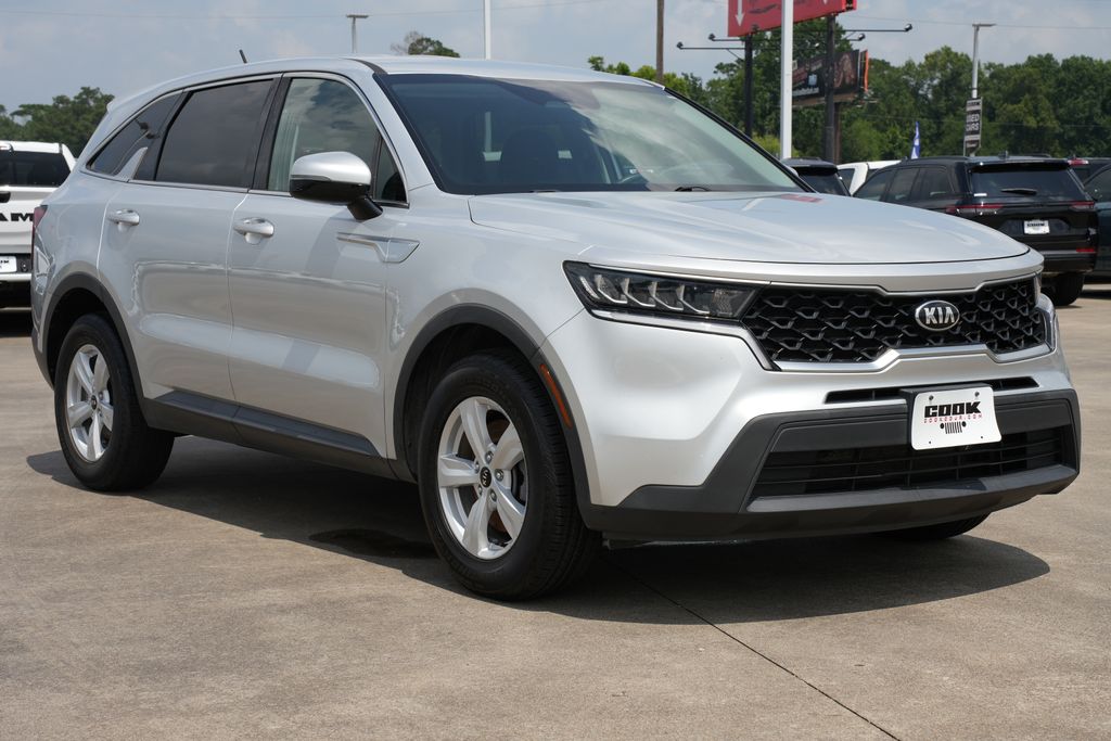2021 Kia Sorento LX Silver at Community Kia