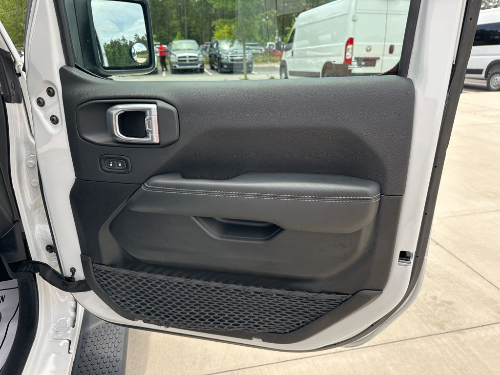 2022 Bright White Clearcoat Jeep Wrangler 4xe 4X4 SUV