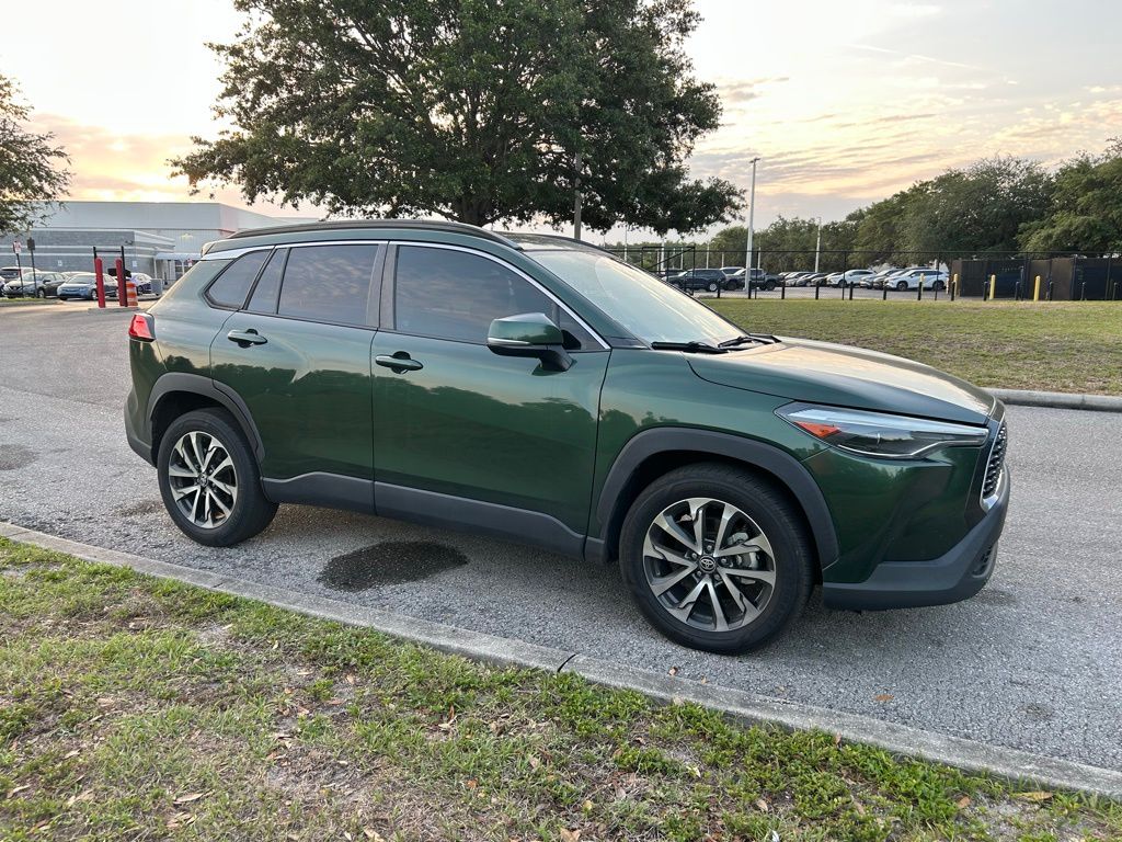 2022 Toyota Corolla Cross XLE 7