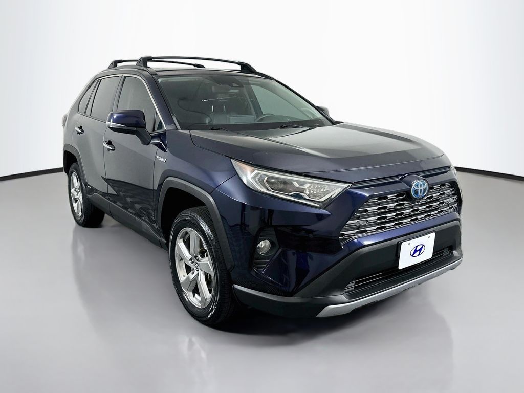 Thumbnail: 2020 Toyota RAV4 - 3