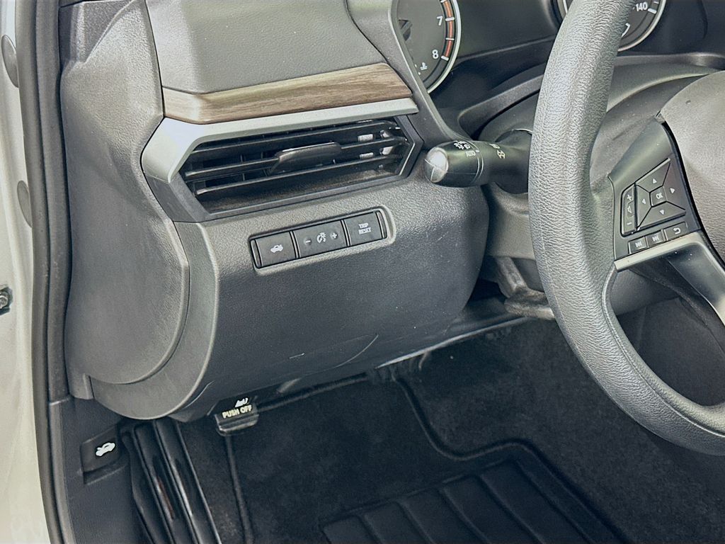 2024 Nissan Altima SV 10