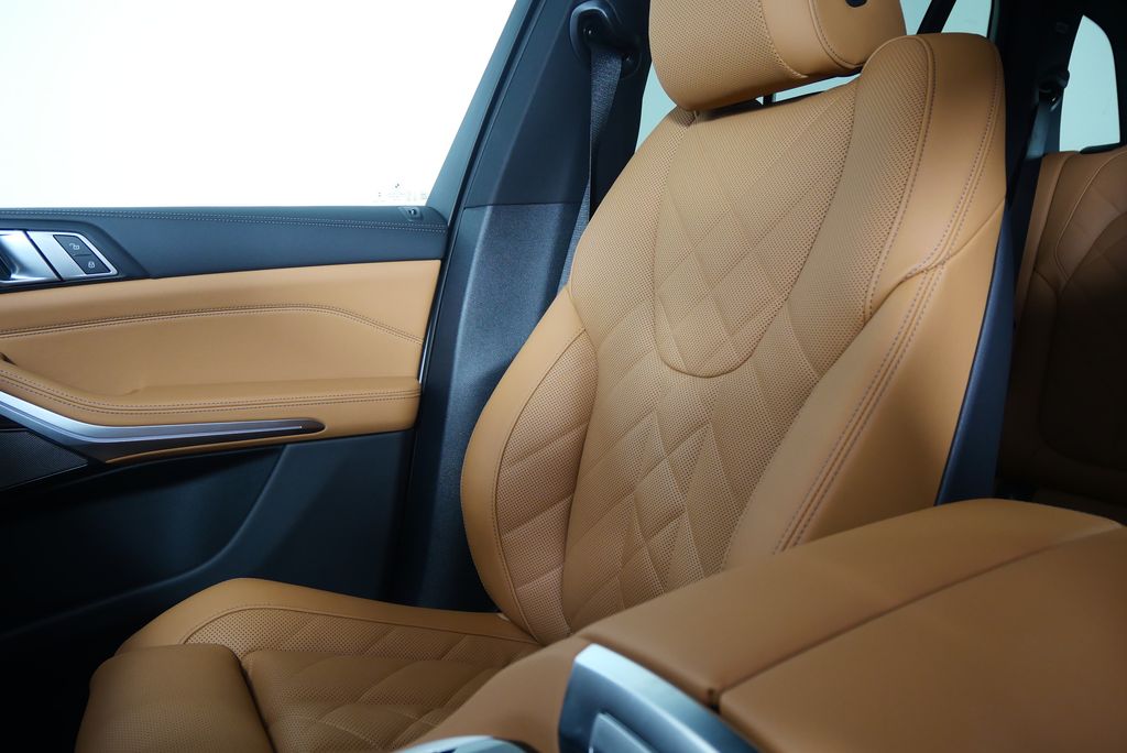 Thumbnail: 2026 BMW X5 - 23