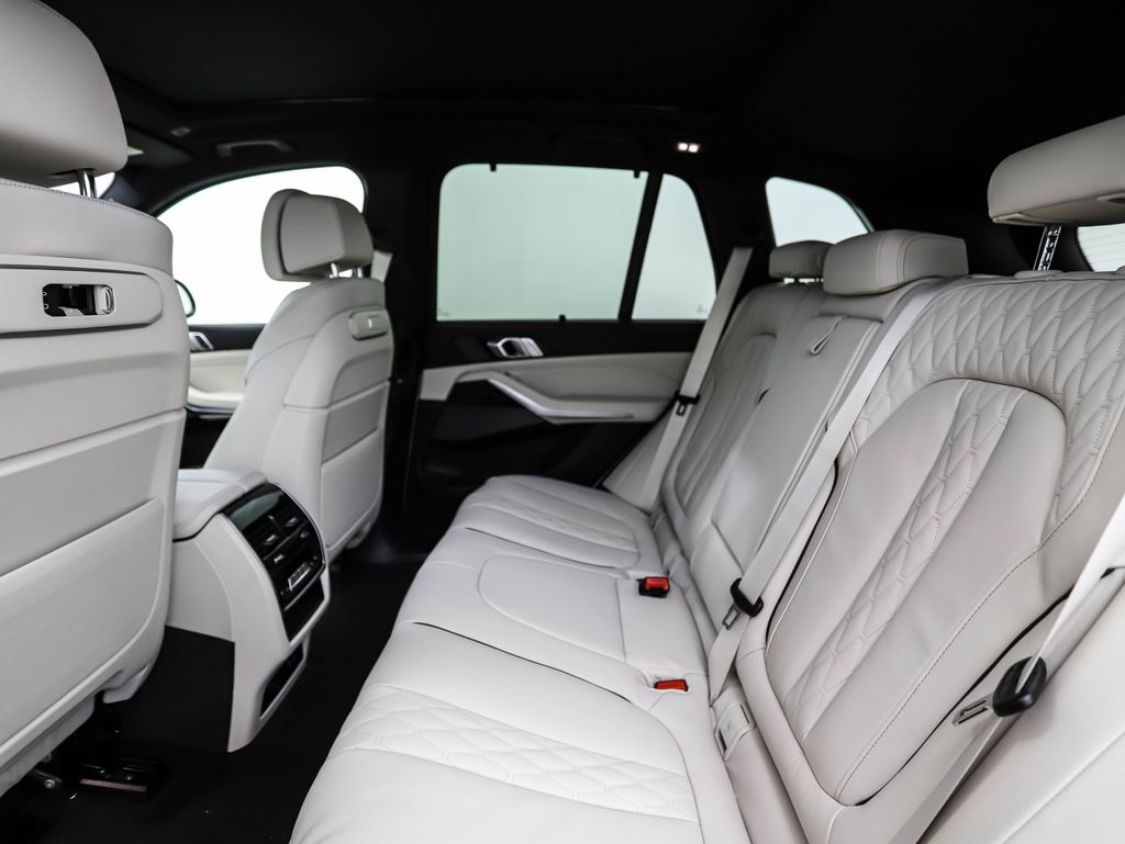 Thumbnail: 2026 BMW X5 - 23