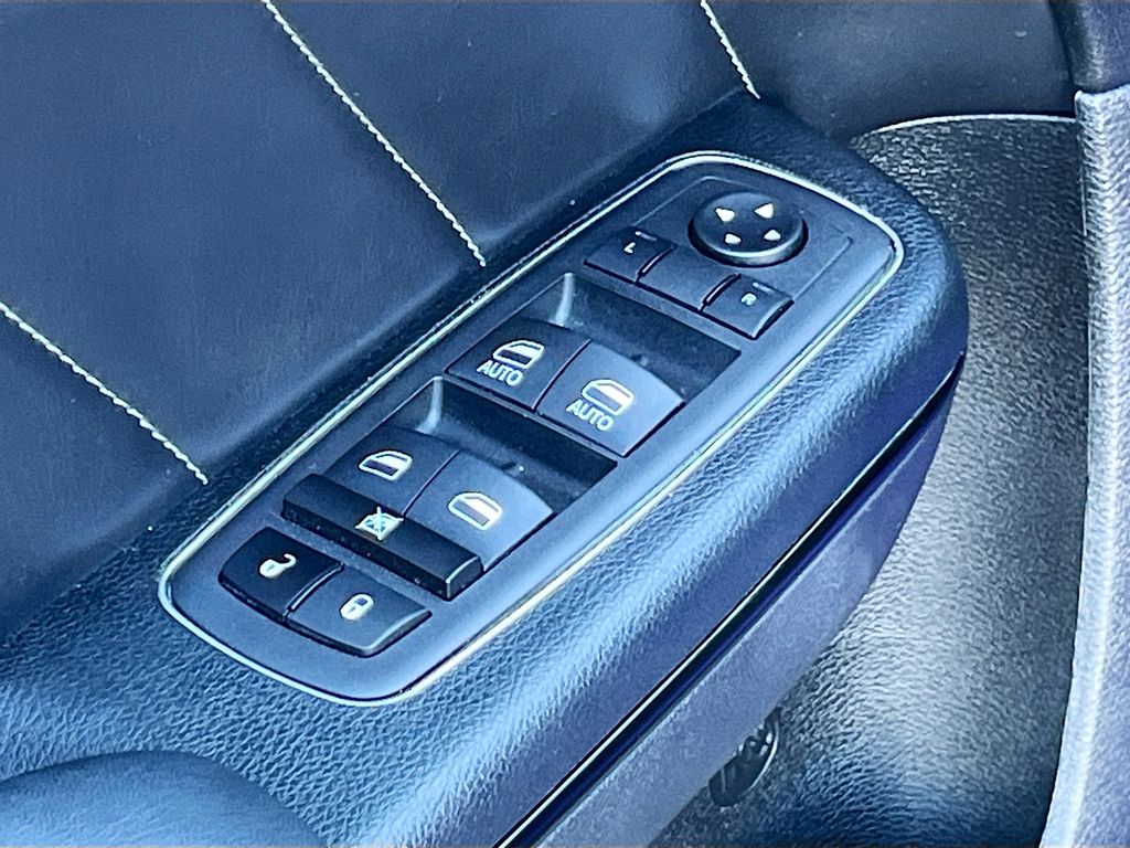 Used 2023 Purple Dodge R/T Scat Pack image 17