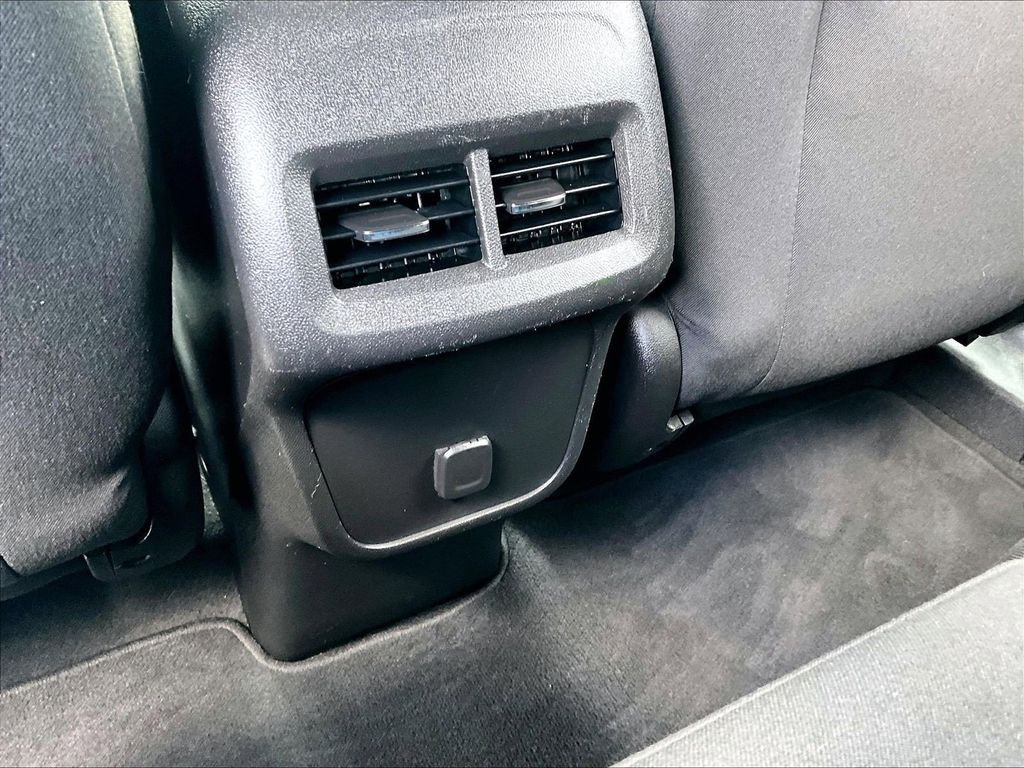 2018 Chevrolet Equinox — photo 28
