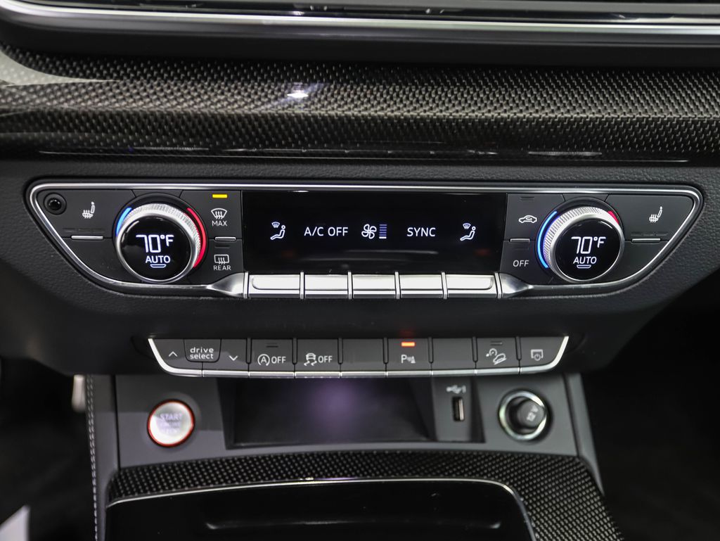 Thumbnail: 2022 Audi SQ5 - 18