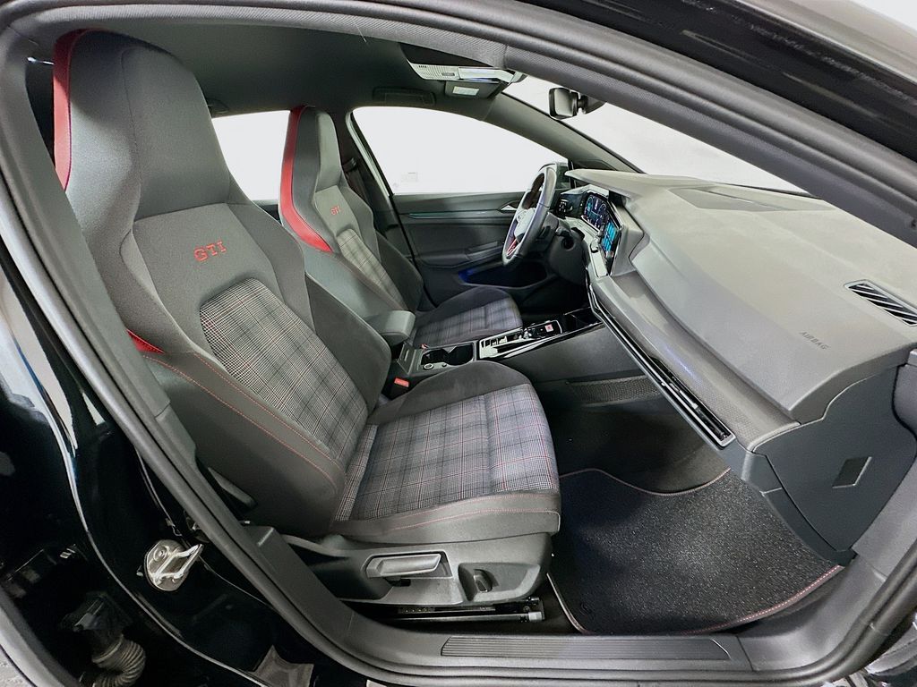 Thumbnail: 2024 Volkswagen Golf - 27