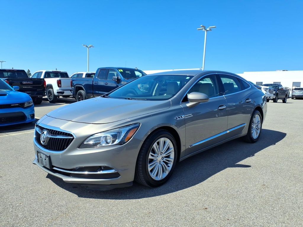 Pepperdust Metallic 2018 Buick LaCrosse Essence FWD Sedan Front-Wheel Drive 6-Speed Automatic