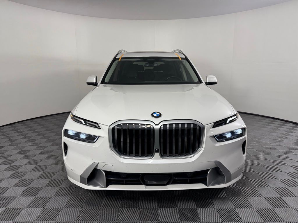 Thumbnail: 2023 BMW X7 - 2