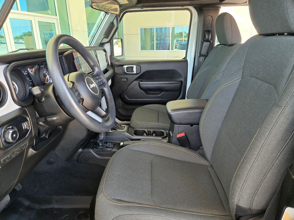 Used 2025 Jeep Wrangler SUV