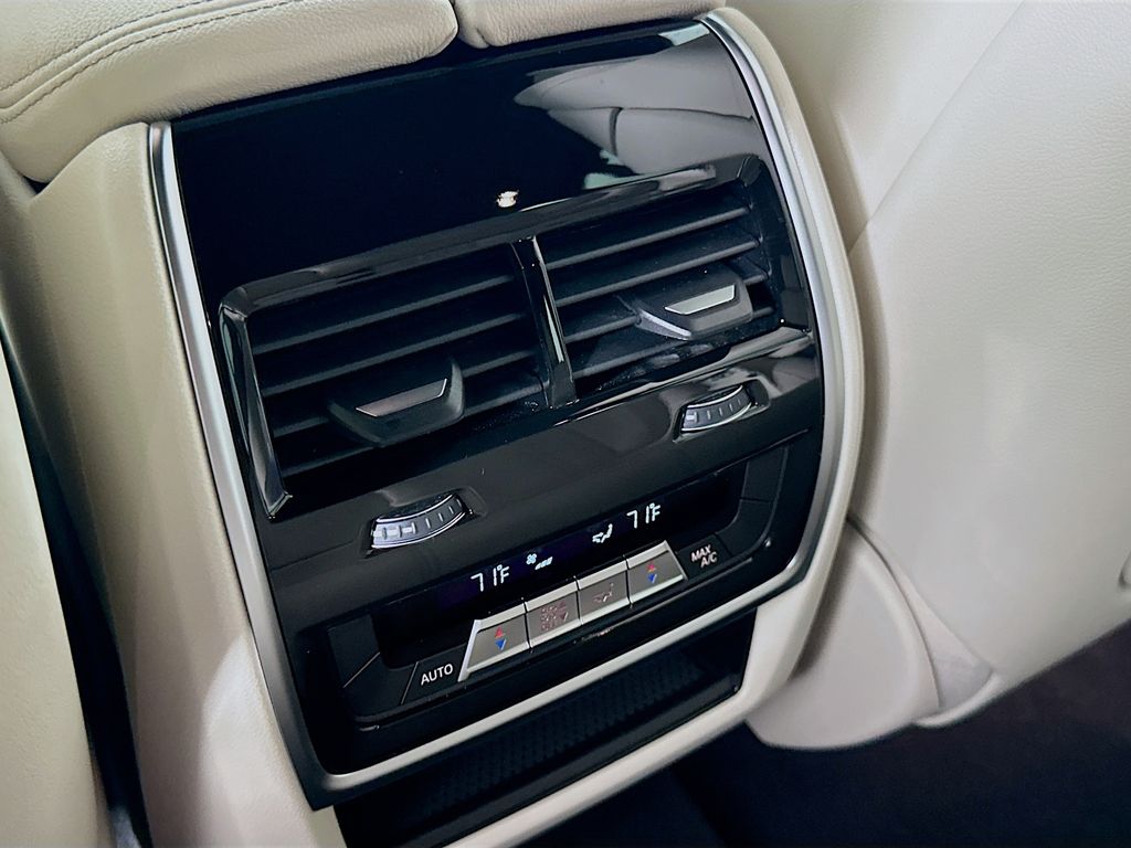 2022 BMW X5 xDrive40i 26