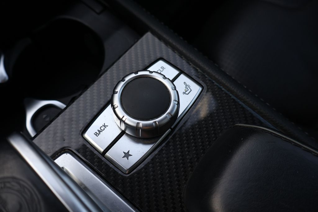 Thumbnail: 2013 Mercedes-Benz SL-Class - 29