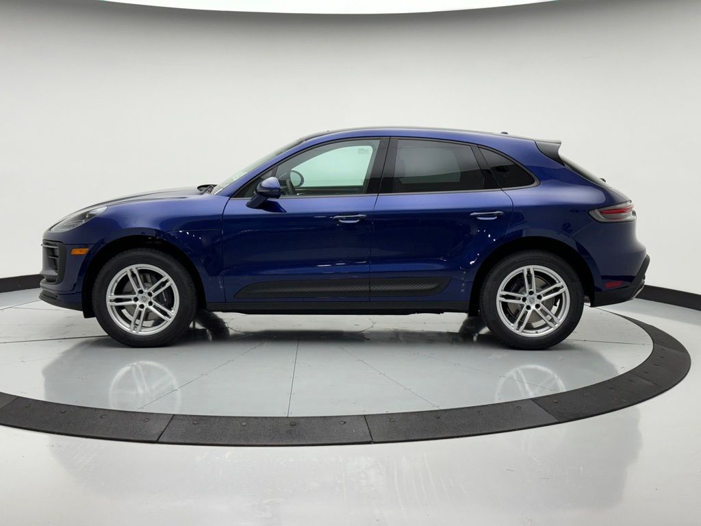 2024 Porsche Macan  8