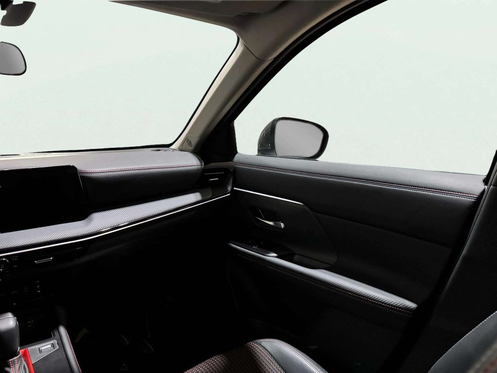 Certified Used 2025 Gun Metallic Nissan SR image 11