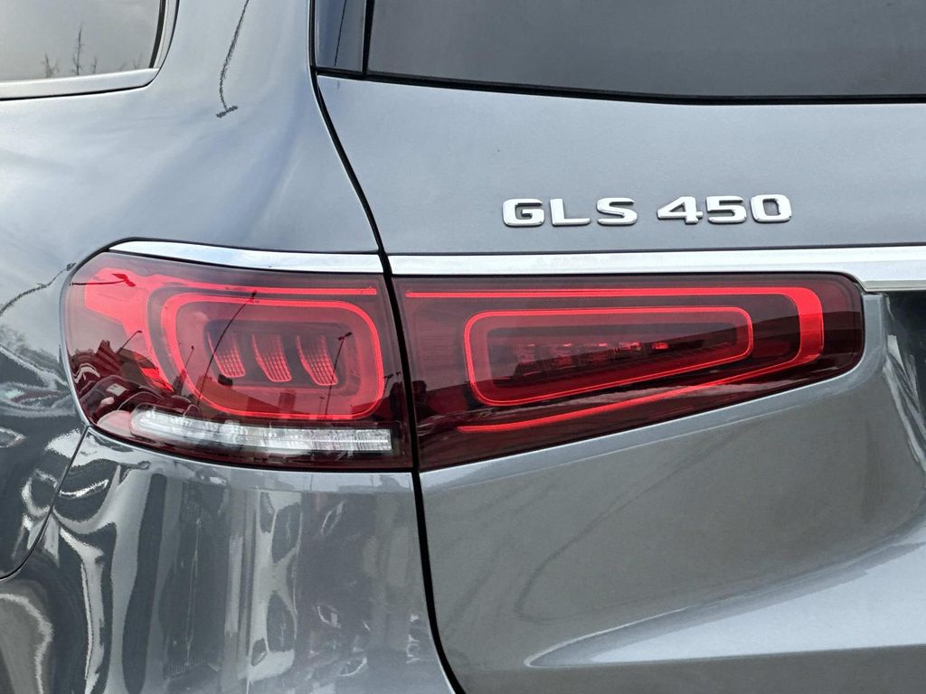 Thumbnail: 2022 Mercedes-Benz GLS - 12