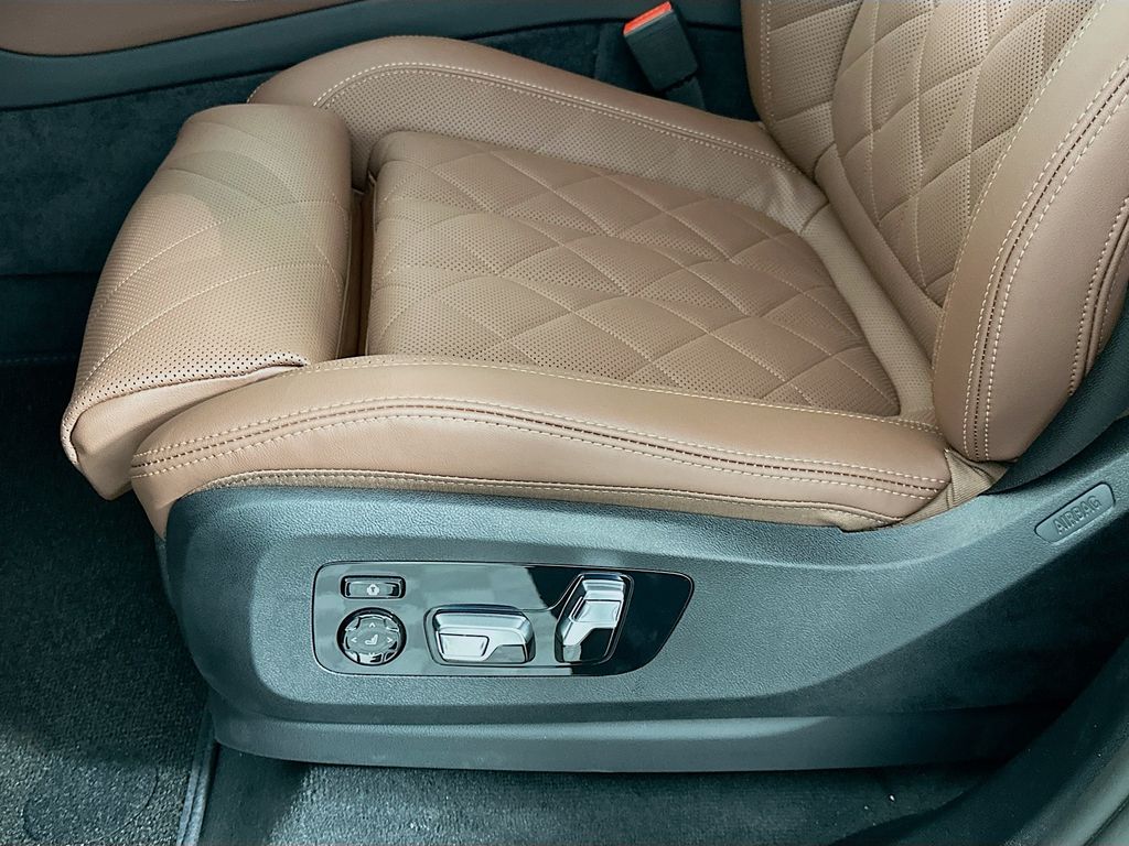 Thumbnail: 2026 BMW X5 - 21