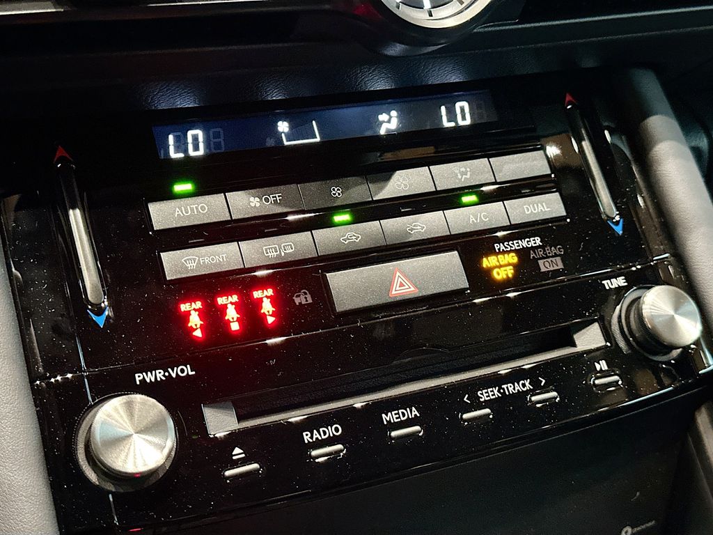 2025 Lexus IS 350 13
