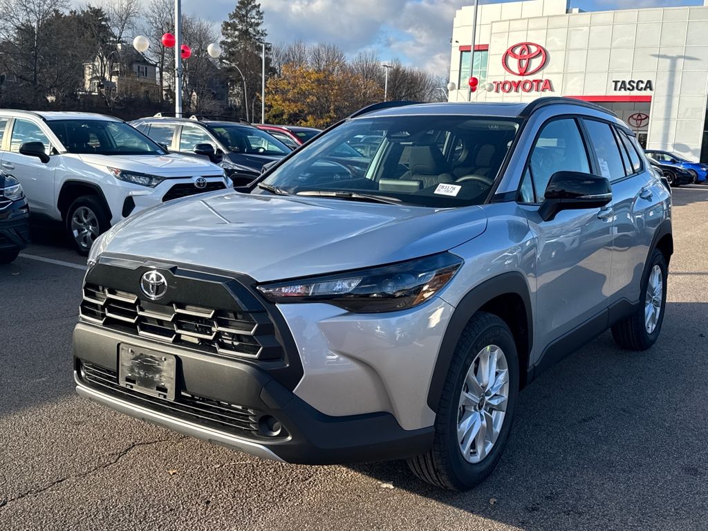2026 Toyota Corolla Cross LE photo 3