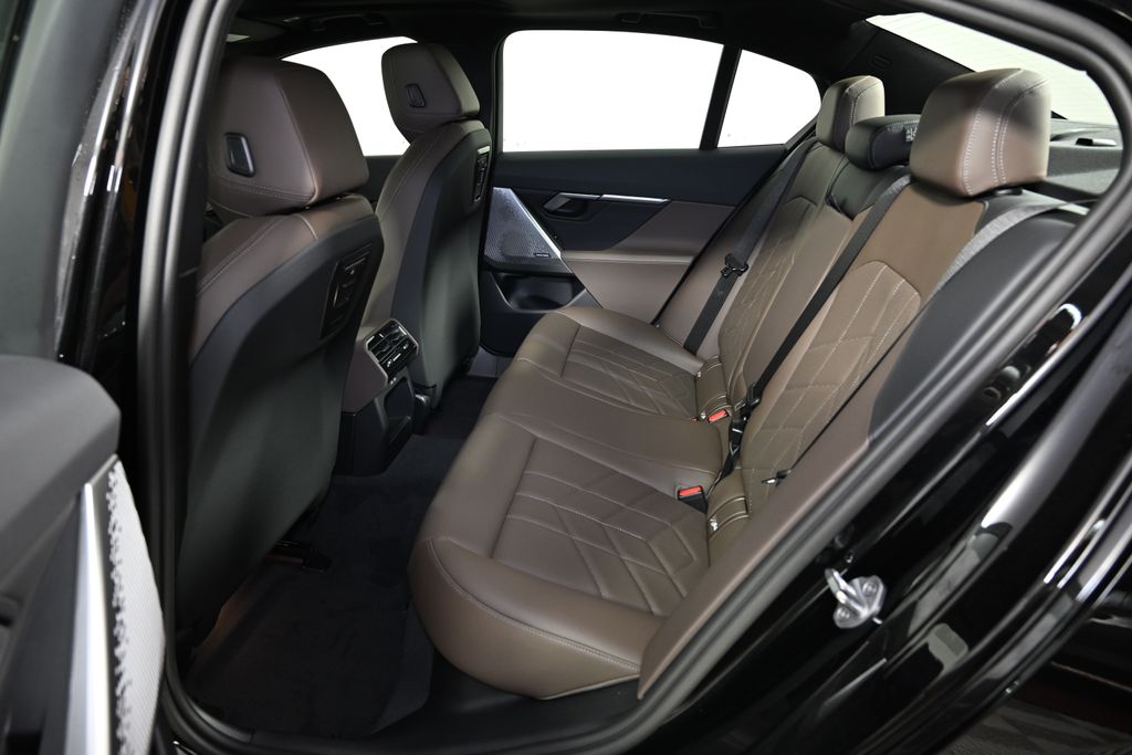 Thumbnail: 2025 BMW 5 Series - 24