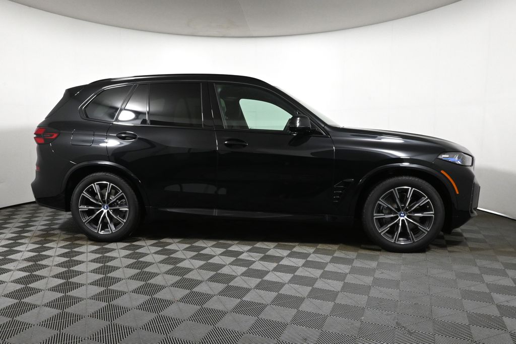2025 BMW X5 xDrive50e 8