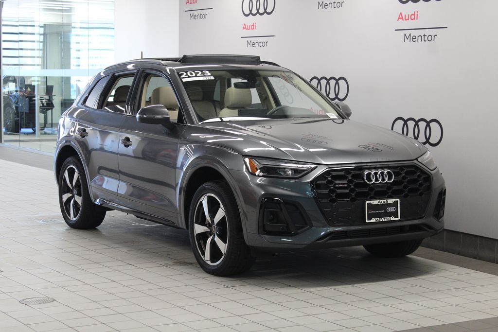 Thumbnail: 2023 Audi Q5 - 8