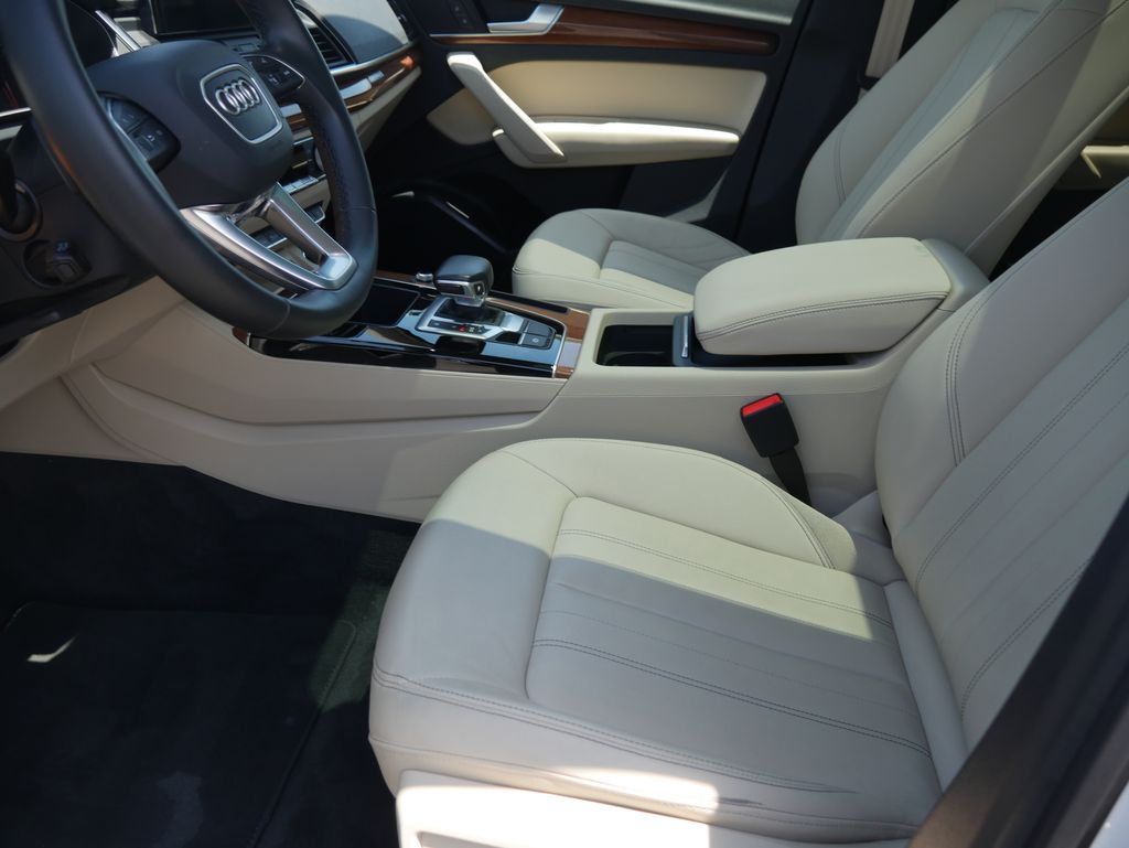 Thumbnail: 2022 Audi Q5 - 17